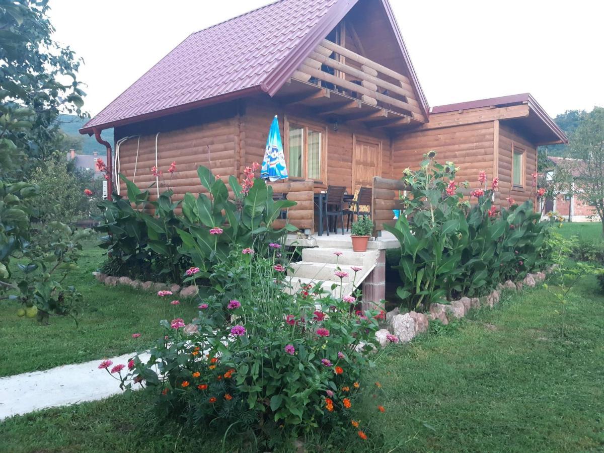 Wooden House "Una" Kulen Vakuf Exterior foto